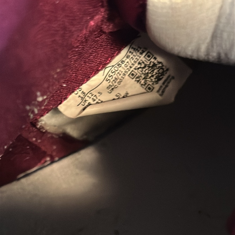 Jordan 1 Retro High OG Bordeaux - Picture 6 of 6
